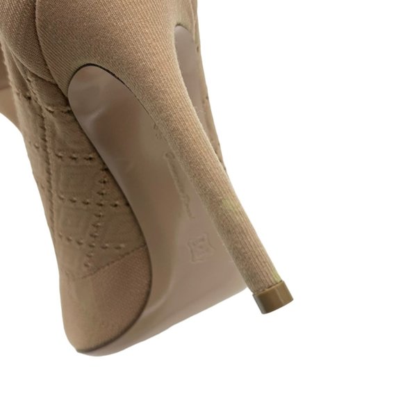 NWOB Gianvito Rossi Tan Quilted Knit Peep-Toe Heeled Booties - Picture 9 of 10